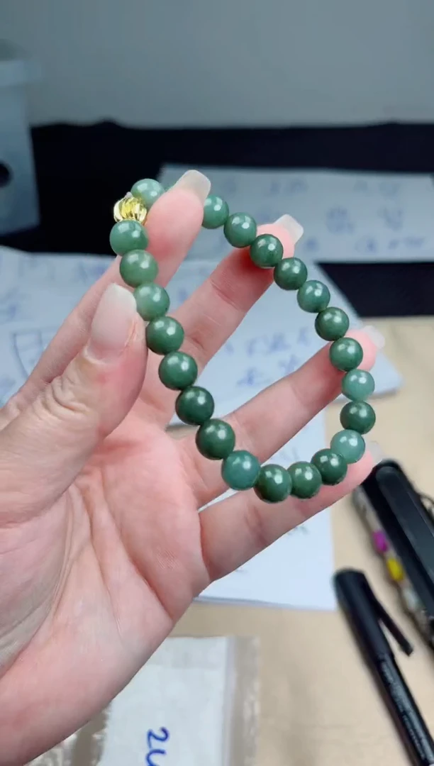 翡翠未镶嵌颈饰珠串