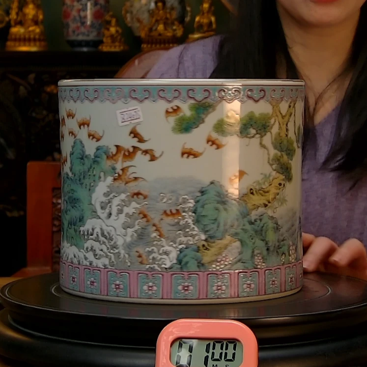 清 粉彩福山寿海纹笔海