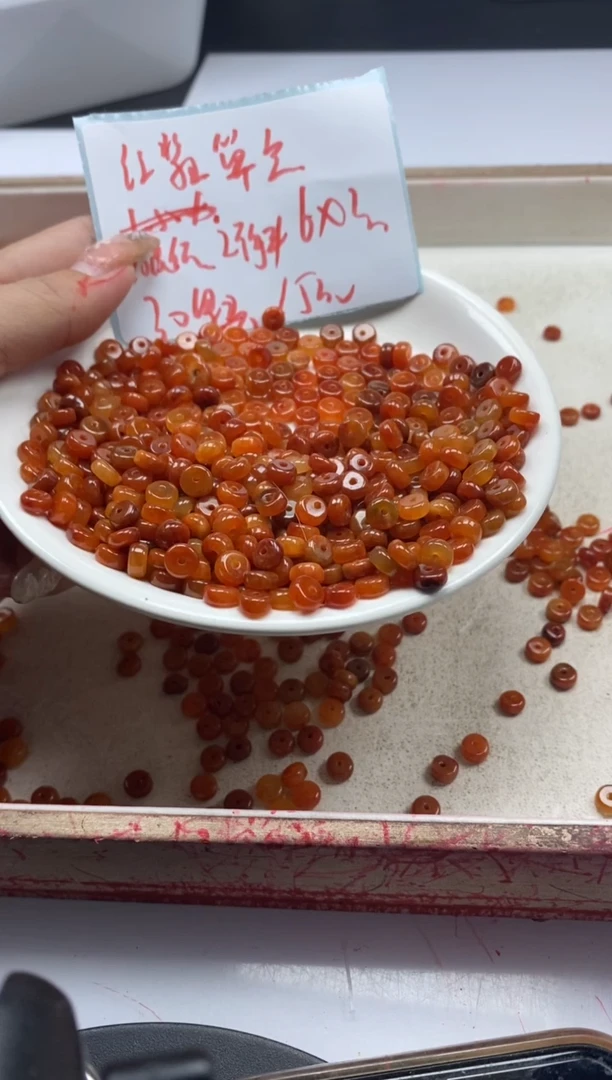 【闪购商品】翡翠颈饰未镶嵌w924红翡算盘6*3mm*30颗