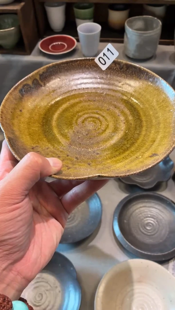 瓷片咸*七11  粗陶黄棕色手工盘1个