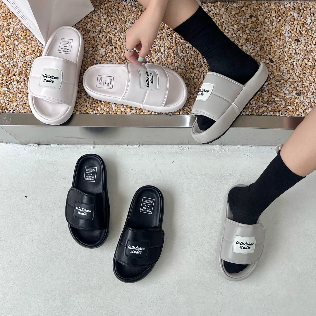 VEEFSHOW 2609-65 厚底纯色防滑平跟沙滩夏季一字拖休闲时尚