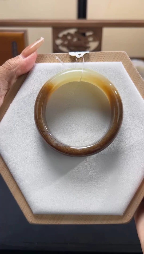 未镶嵌手镯和田玉53.8