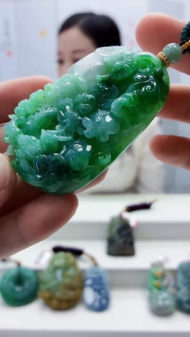 未镶嵌定制翡翠4852bb-毛货挂件93