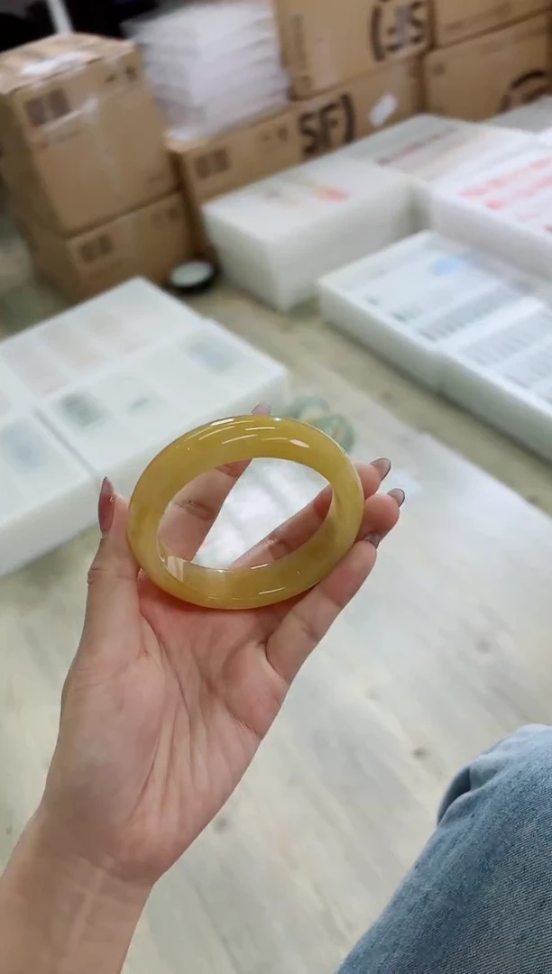 未镶嵌手镯石英质玉45-62HU