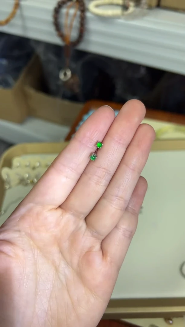 翡翠银S925镶嵌耳饰冰种绿翡翠银镶嵌耳钉[2537]