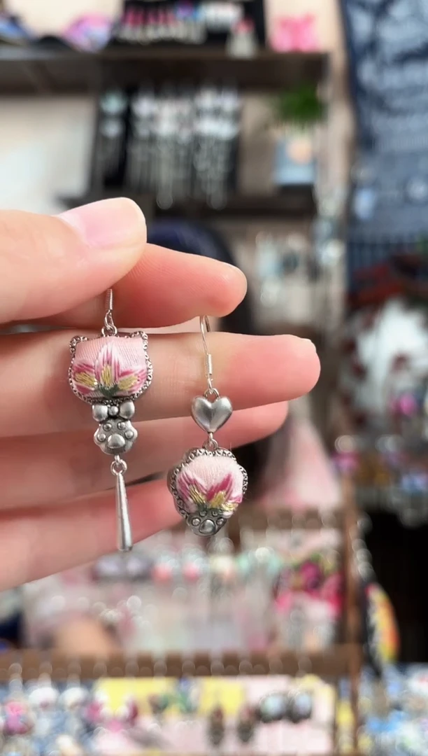 织绣民族风非遗老绣饰品348