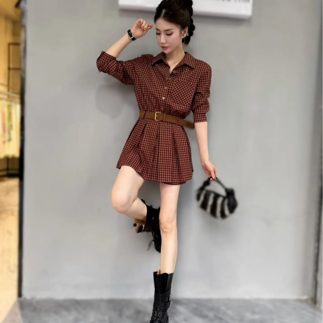 【俊英】早秋带格子衬衫连衣裙短裤两件套女秋2025新款收腰洋气套装