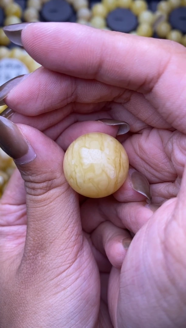 裸石琥珀未镶嵌大小姐珠宝123