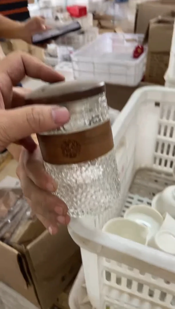 杯无运费险有瑕疵的摄影的产品有使用过的痕迹有点脏介意勿拍