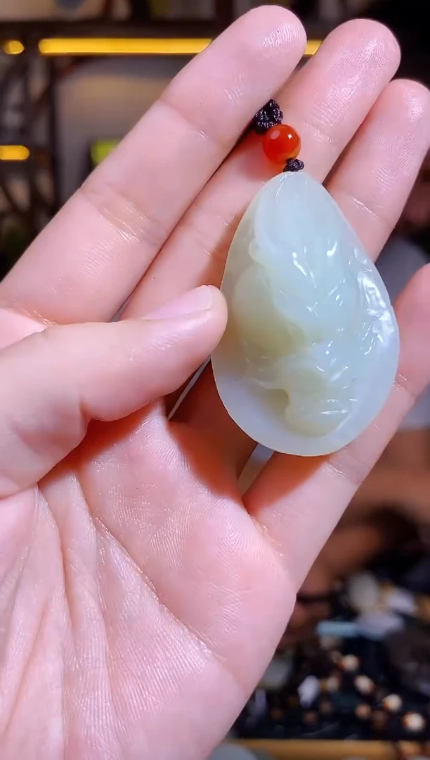 和田玉未镶嵌颈饰1