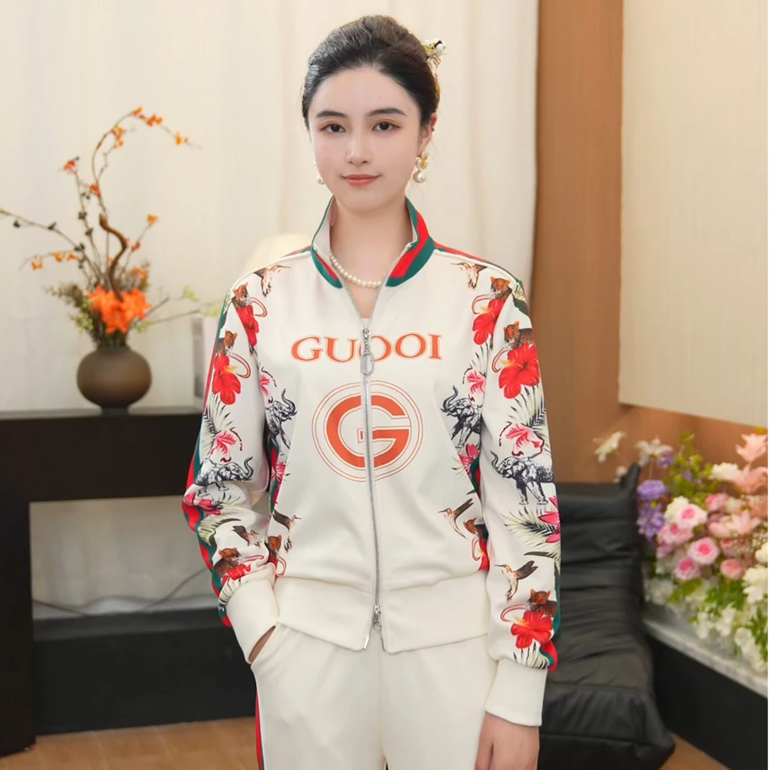 【KR】新款秋季杏色显瘦立领气质减龄长袖休闲秋运动套装2537012