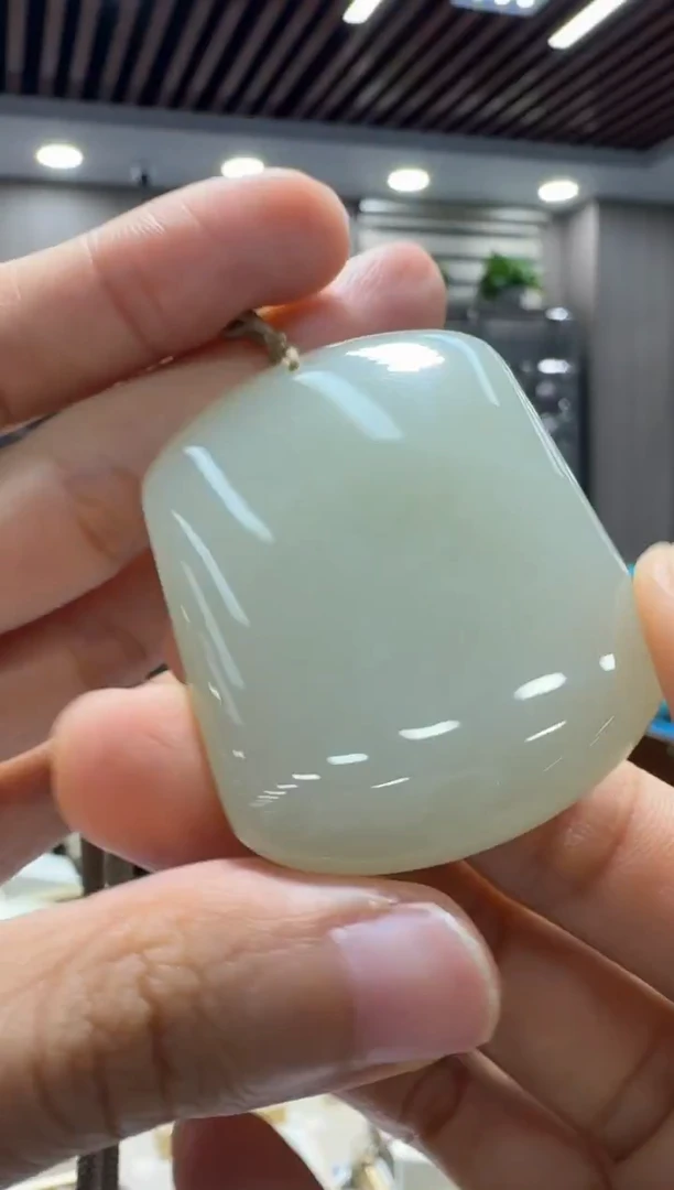 颈饰未镶嵌和田玉无事牌配绳