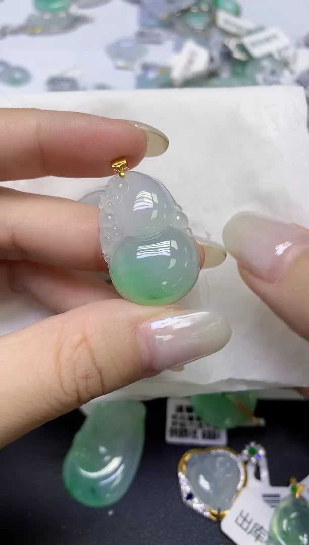 颈饰18K金镶嵌翡翠天然缅甸翡翠A货百元以上9元证书费自理