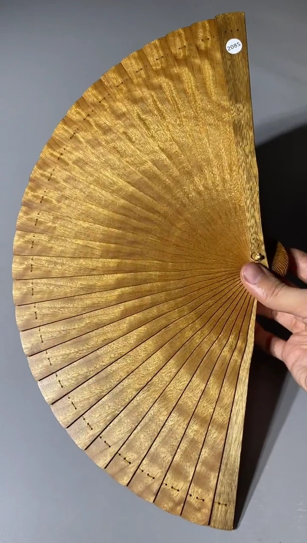 【闪购商品】金丝楠木雕208号21cm金丝楠木小叶桢楠扇子