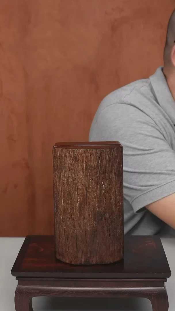 檀香紫檀（小叶紫檀）把件一木挖皮沙盒子