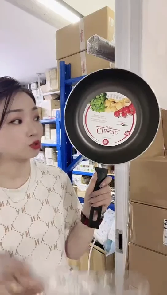 瓷片进口家用百货26cm煎锅黑底B546