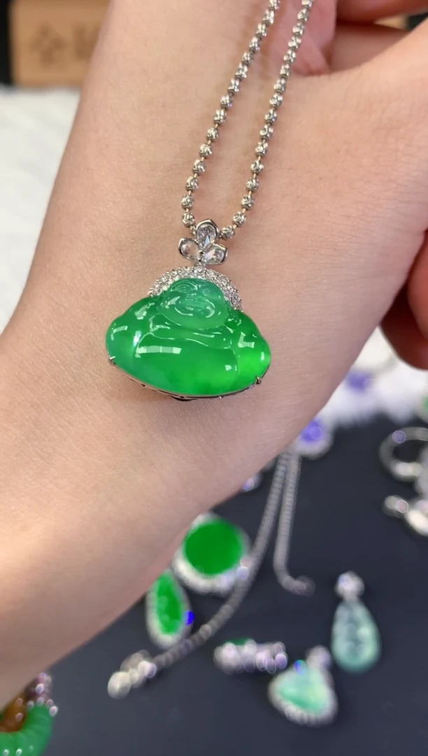 吊坠(不含链)18K金镶嵌翡翠Q358|39800