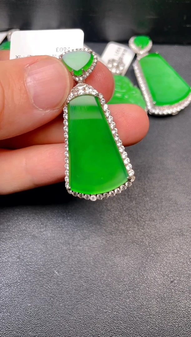 吊坠(不含链)银S925镶嵌翡翠吊坠