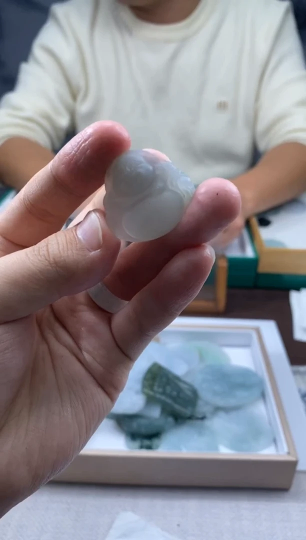 未镶嵌定制翡翠老****！50844（发货一件}