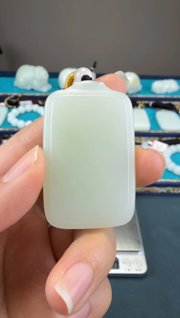 颈饰未镶嵌和田玉1