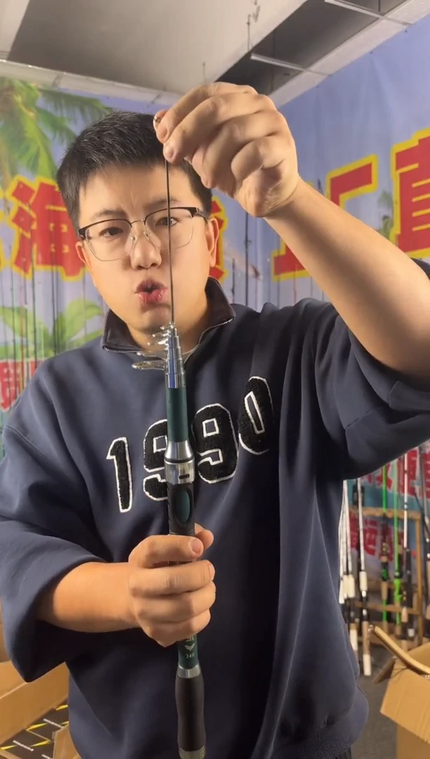 2.7m碳素伶俐虫绿色2.7米直柄（瑕疵尾货竿，没有售后，介意勿拍）