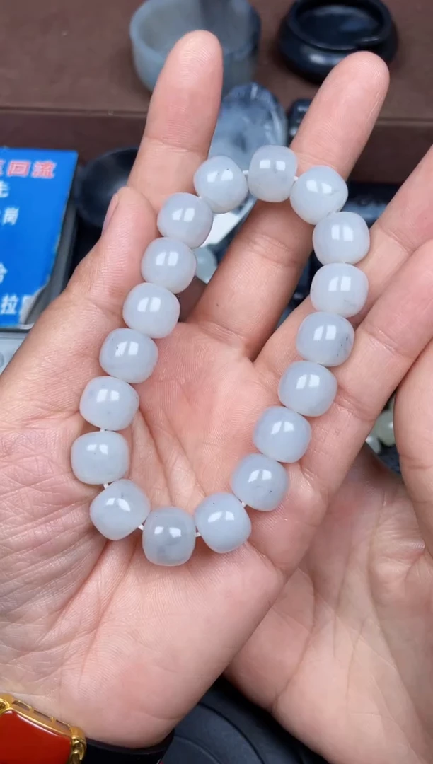 颈饰未镶嵌和田玉三****父F9