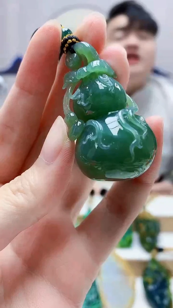 未镶嵌定制翡翠5060zm-毛货挂件109葫芦