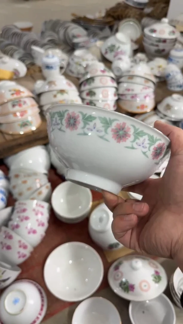 摆件和两个碗16厘米微瑕请慎拍