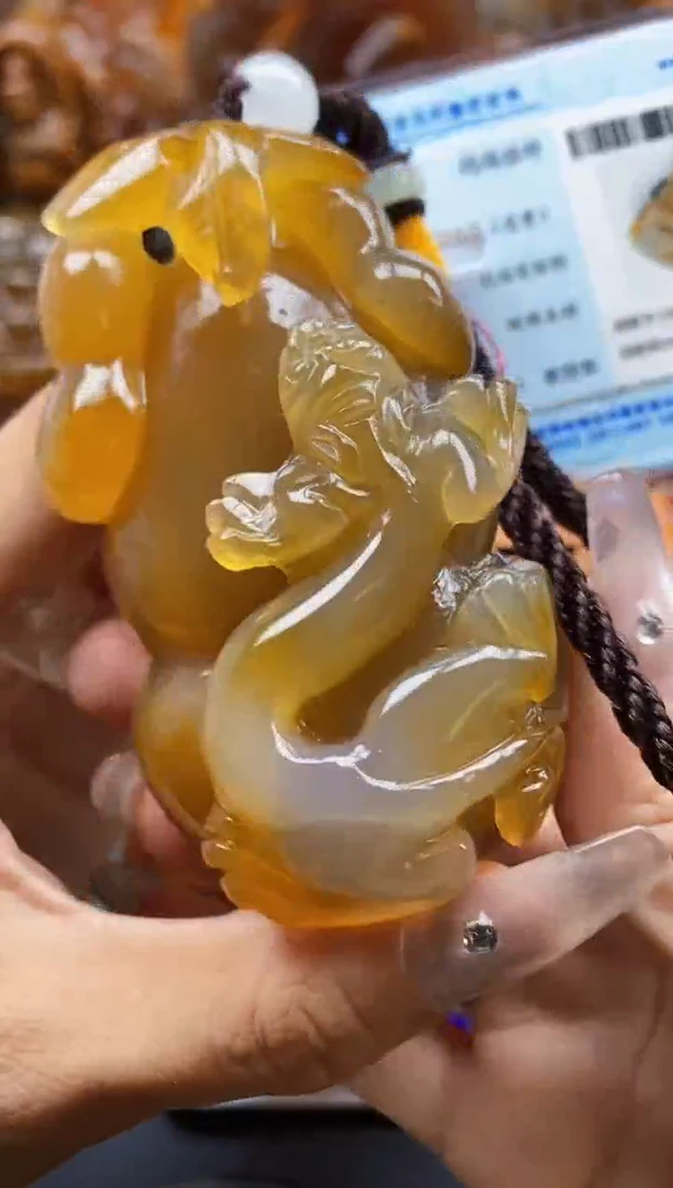 玛瑙/玉髓挂件未镶嵌喜***人ll