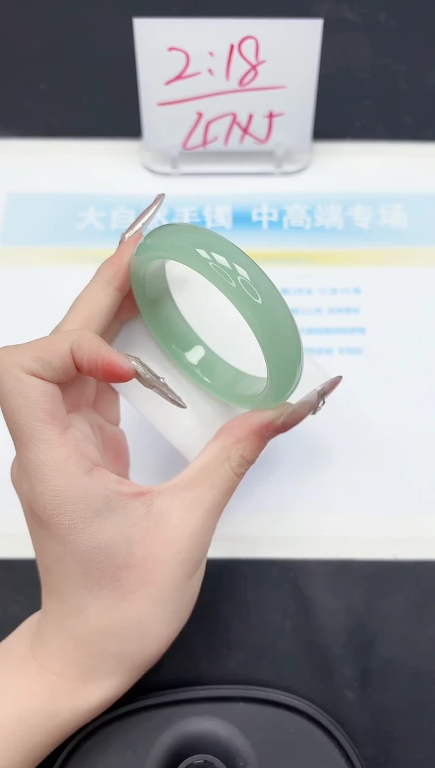 【闪购商品】石英质玉手镯未镶嵌11-56