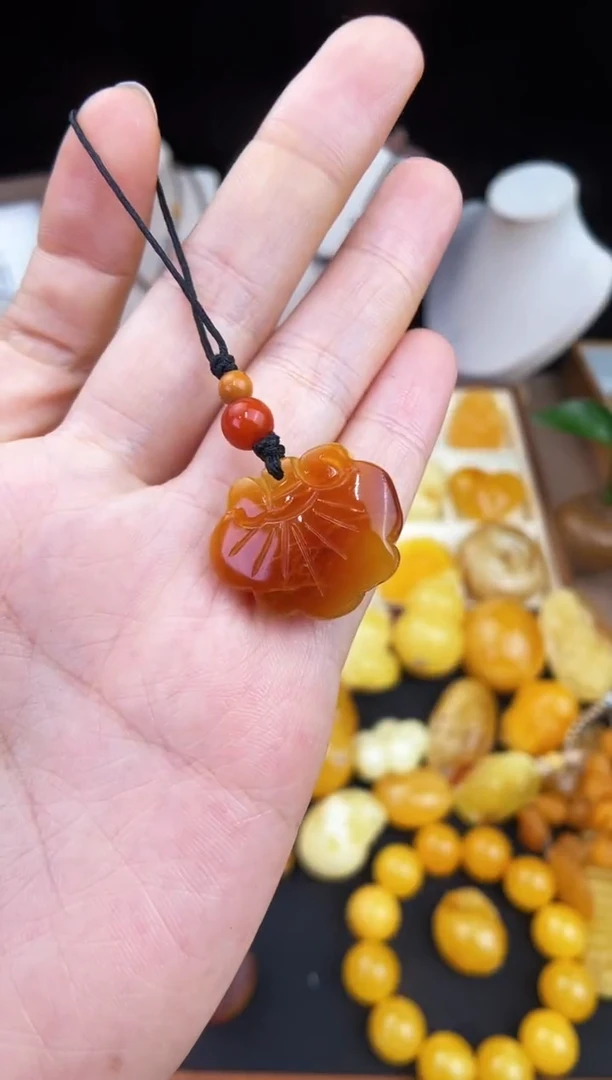 琥珀未镶嵌珠宝奇石柒月