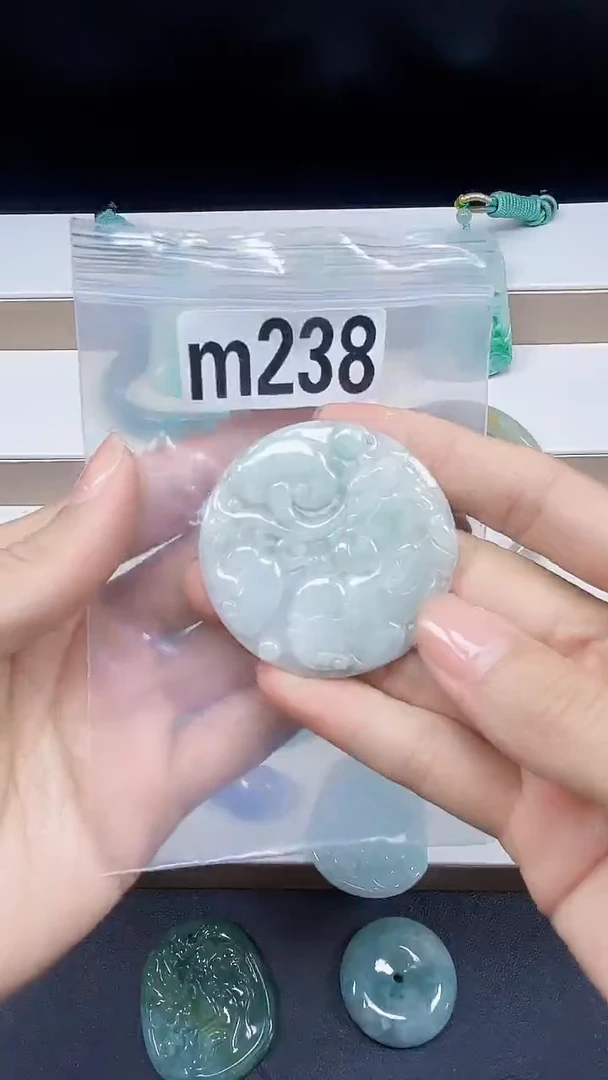 颈饰未镶嵌翡翠翡翠珠宝吊坠挂件