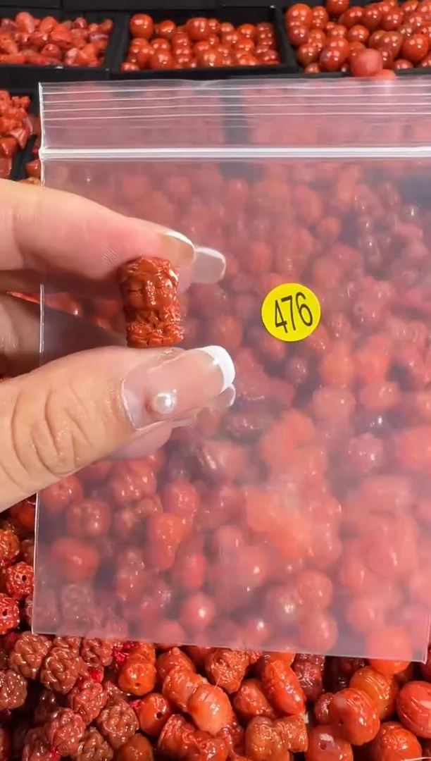 颈饰未镶嵌南红玛瑙1