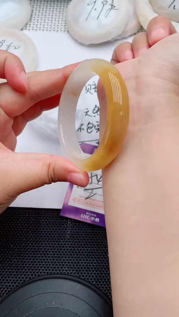未镶嵌手镯石英质玉55-54-55