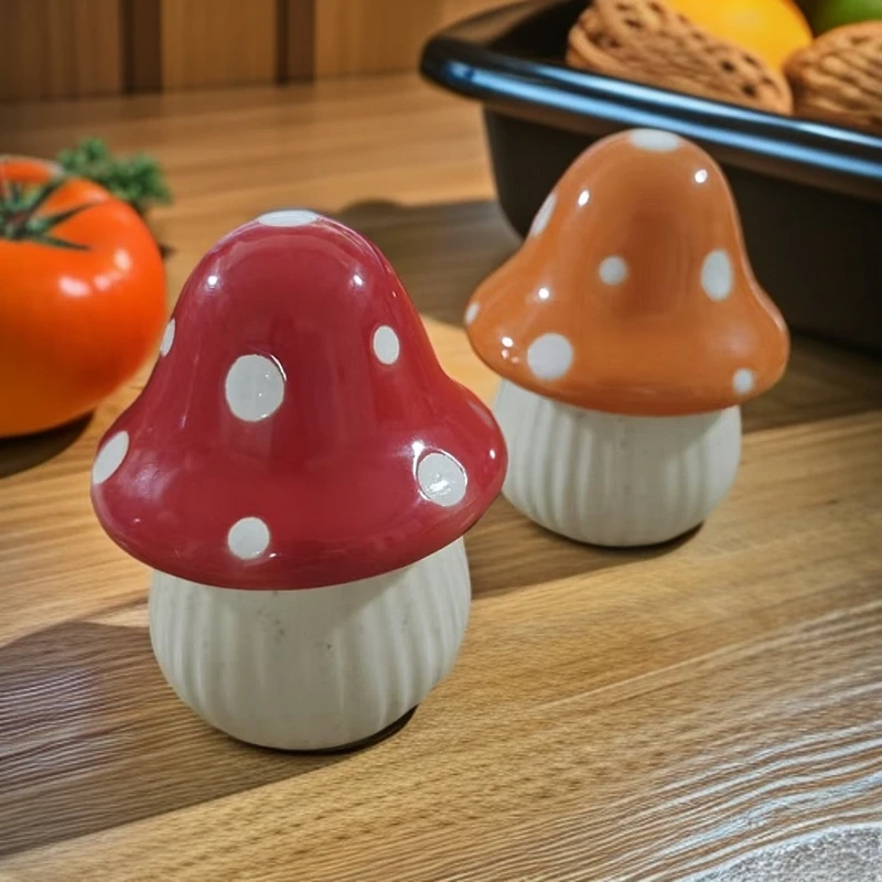 蘑菇陶瓷牙签筒可爱创意家居水果叉罐