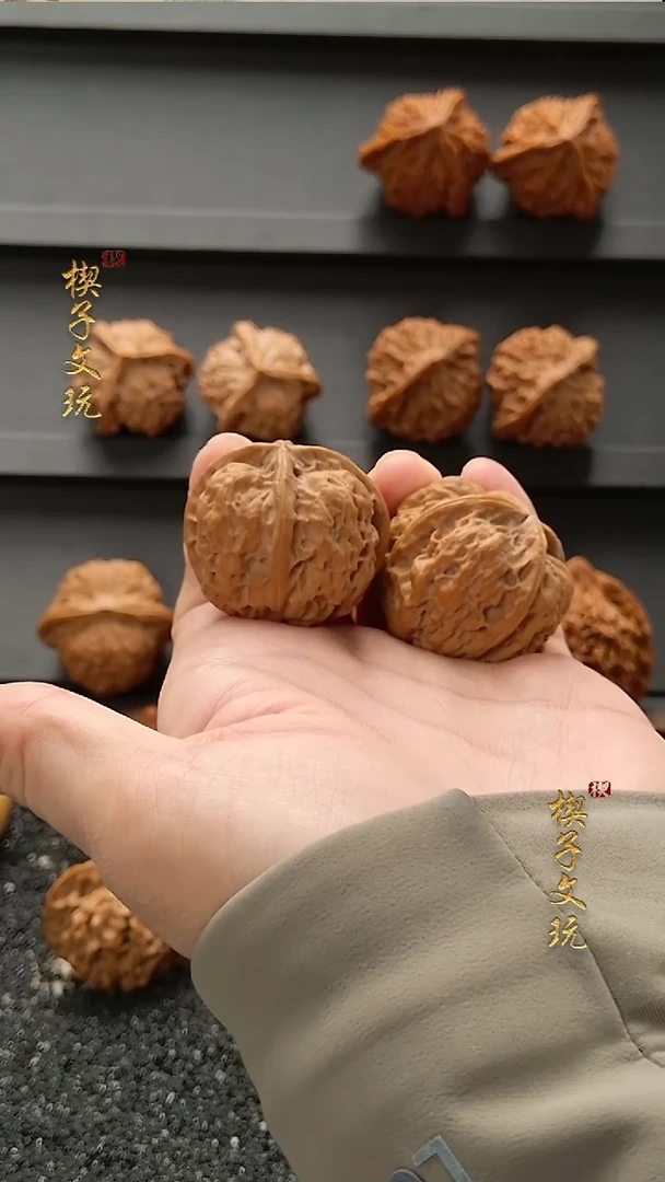 把件文玩核桃Z**️云铁四棱35