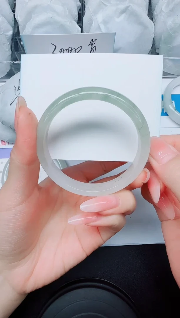 石英质玉手镯未镶嵌27/56