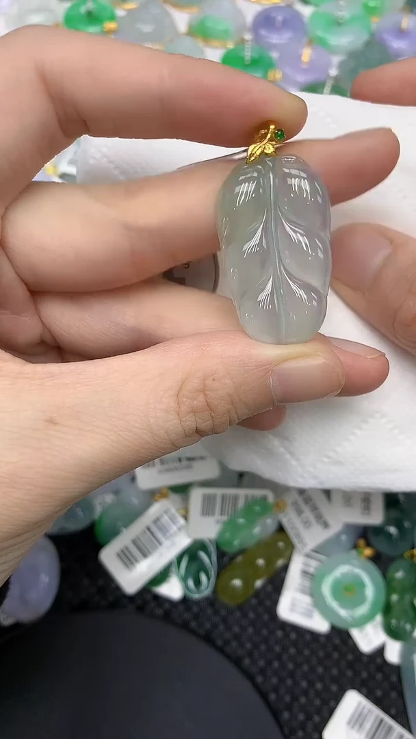 颈饰18K金镶嵌翡翠11111111