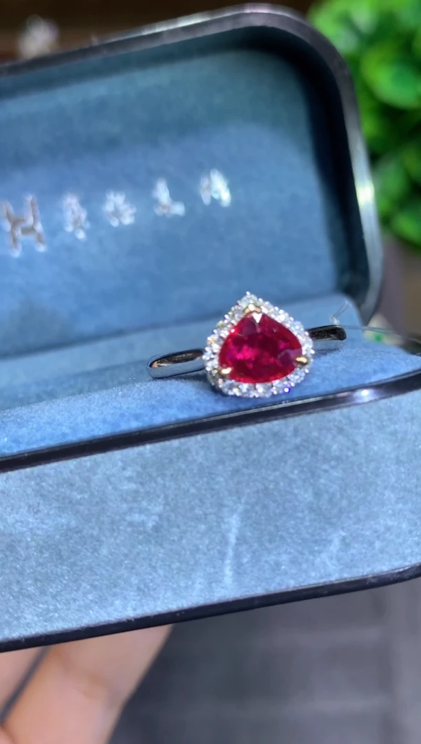 18K金镶嵌戒指红宝石0.5ct
