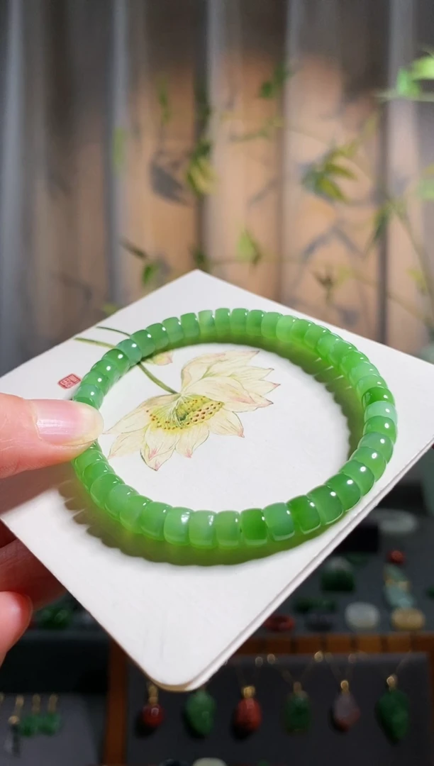 【闪购商品】和田玉手链未镶嵌，苹果绿手串