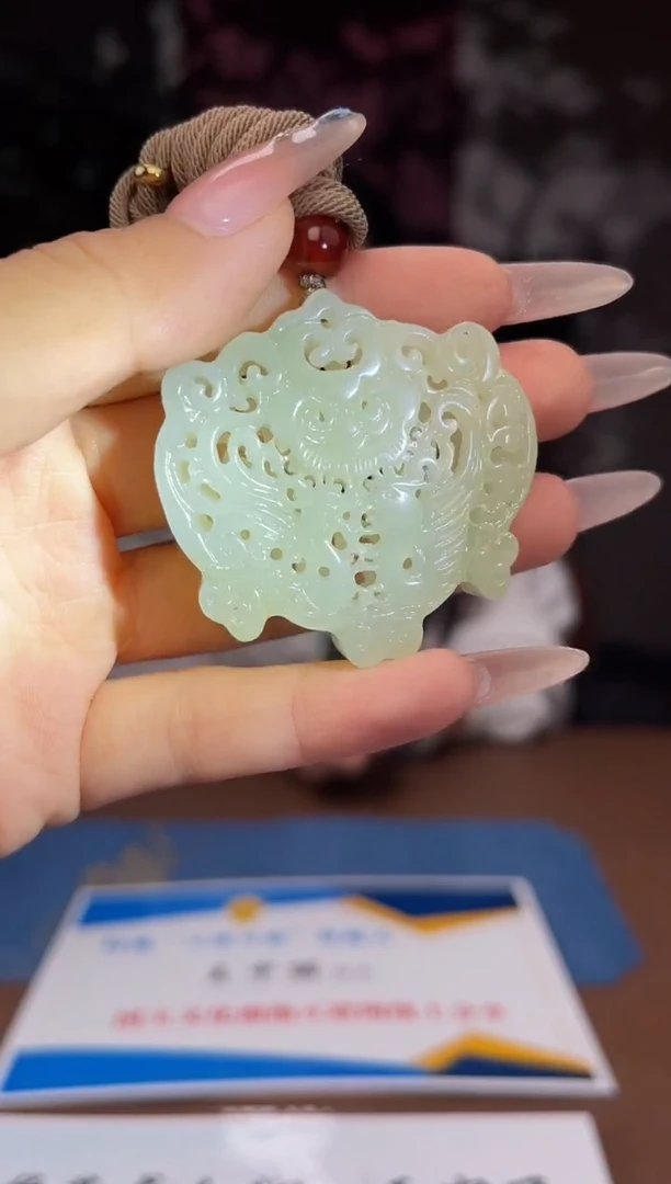 和田玉未镶嵌颈饰A483