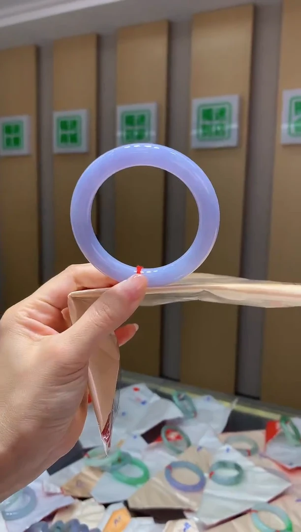 翡翠手镯未镶嵌281圈口58*10*10