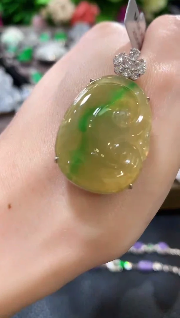 吊坠(不含链)18K金镶嵌翡翠c53