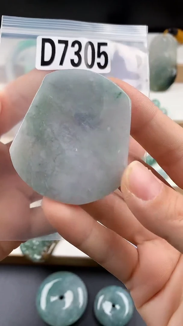 颈饰未镶嵌翡翠天然翡翠吊坠挂件