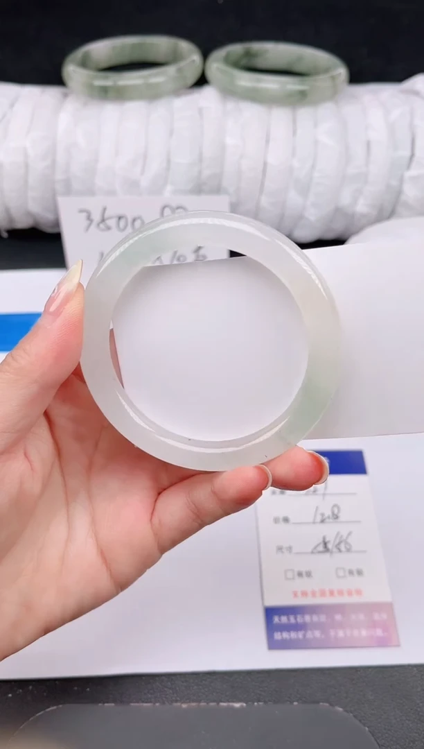 石英质玉手镯未镶嵌227-55/56