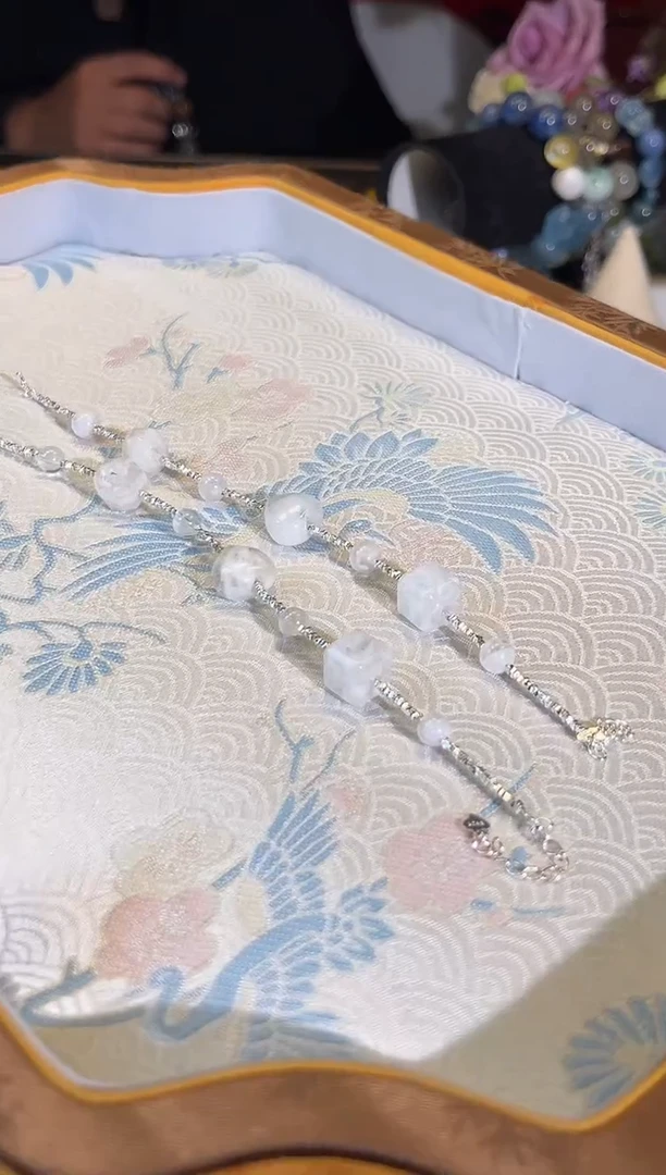 【闪购商品】水晶手链银S925镶嵌Q327多样性发货一件