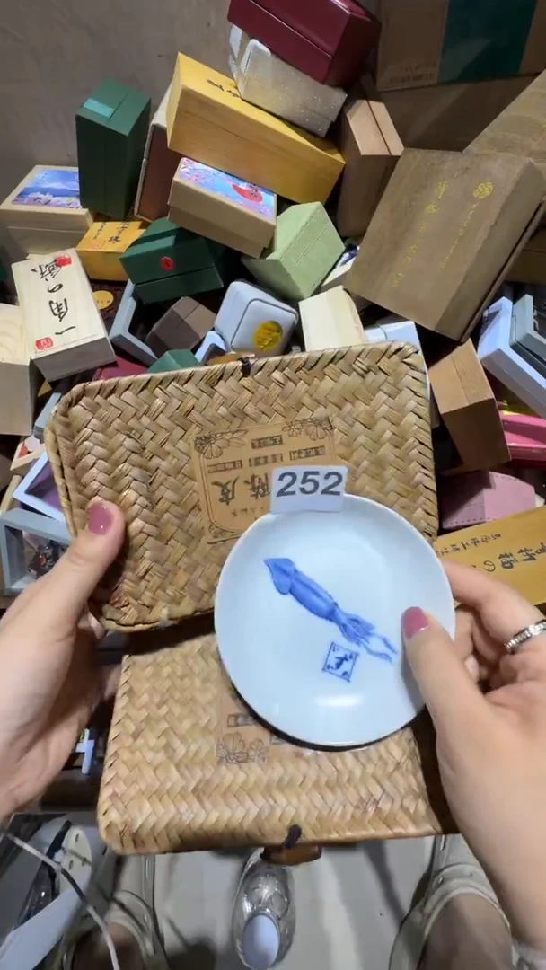 瓷片海**月瓷器瓷器瓷器瓷器瓷器