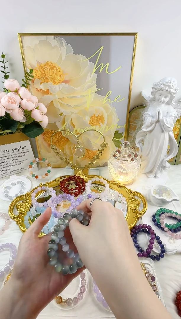 琉璃水晶银白色月光灰冰透蓝猫眼石