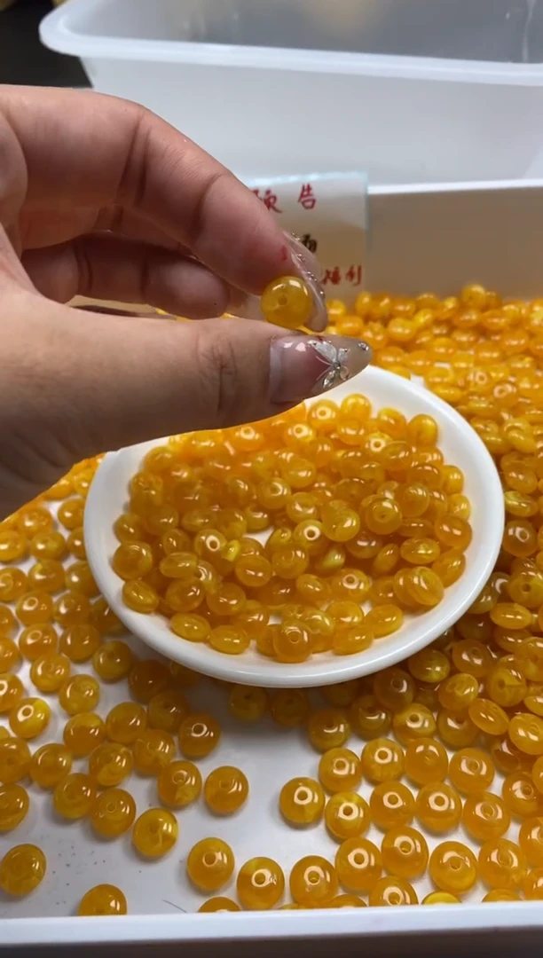 未镶嵌颈饰蜜蜡w1132鸡油黄算盘10*5mm*10颗