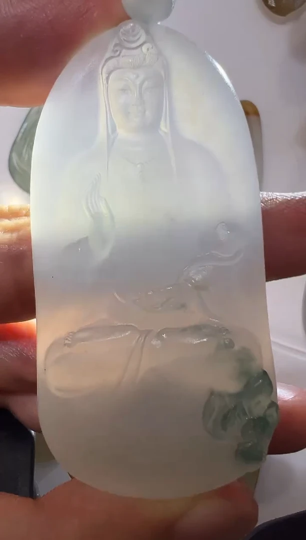 定制翡翠未镶嵌观音